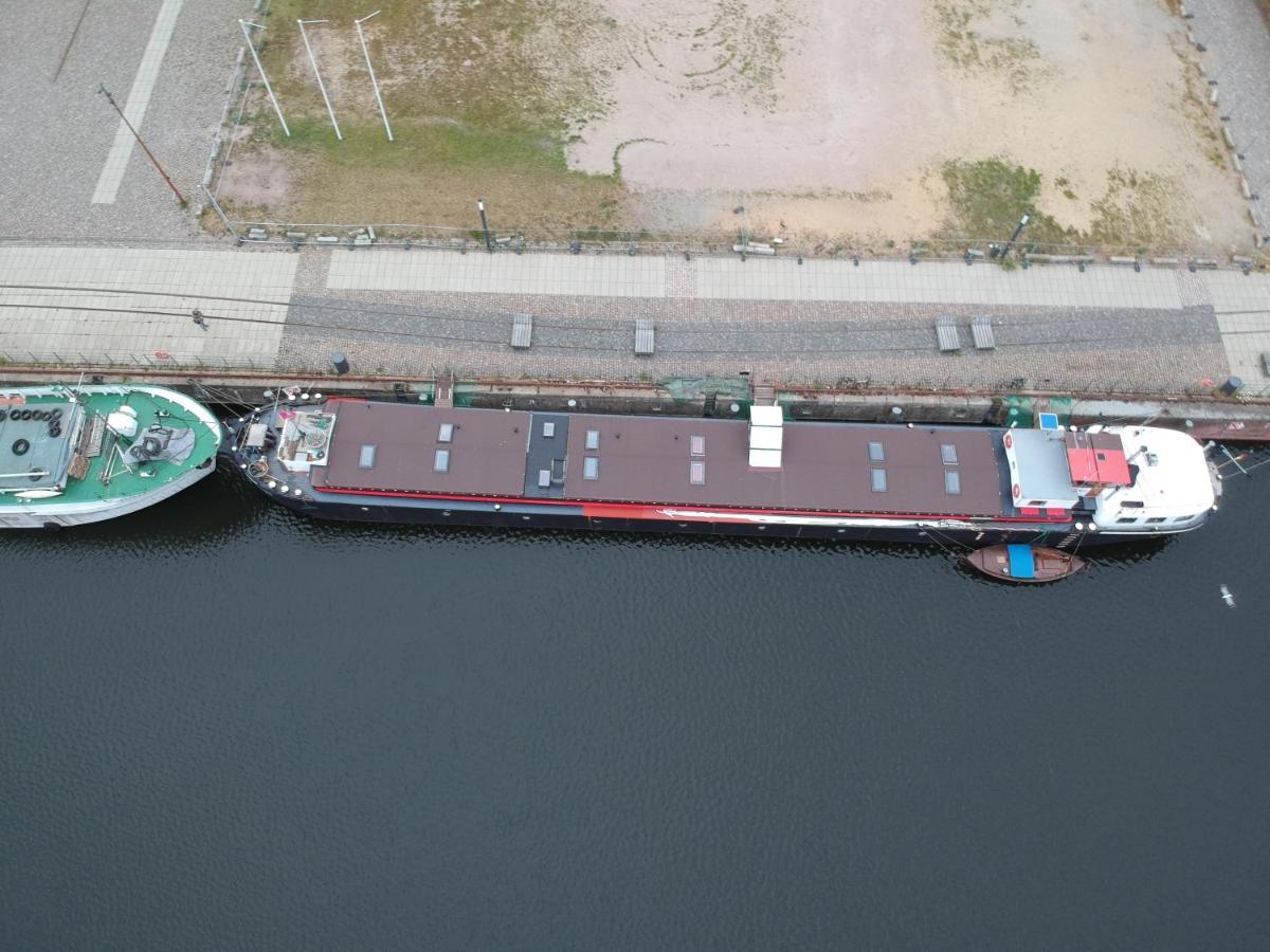Schiffshotel "Schlafen Im Hafen" 함브루크 외부 사진