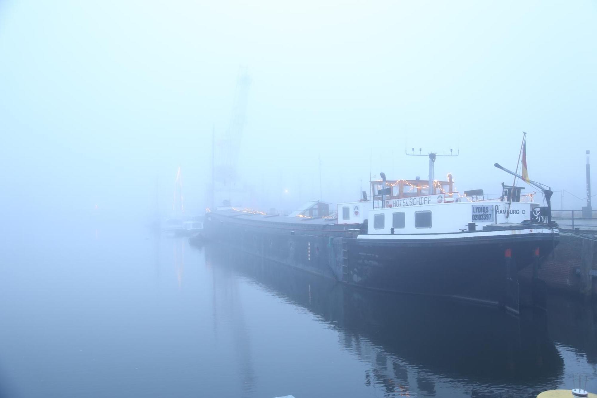 Schiffshotel "Schlafen Im Hafen" 함브루크 외부 사진