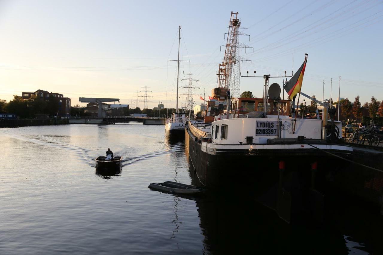 Schiffshotel "Schlafen Im Hafen" 함브루크 외부 사진